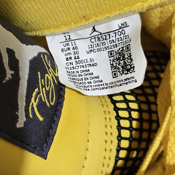 Jordan Air Jordan 4 Retro Lightning 2021 Yellow Sneaker - Picture 9 of 10